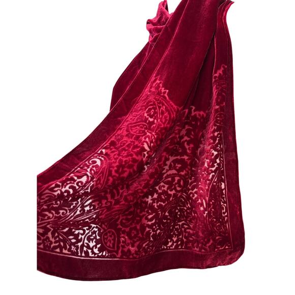 *SOLD Lauren Ralph Lauren Red Silk Rayon Velvet Burnout Scarf Wrap Holiday 74x18 - Picture 3 of 4